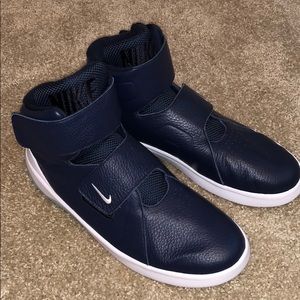 nike basketball shoes no laces